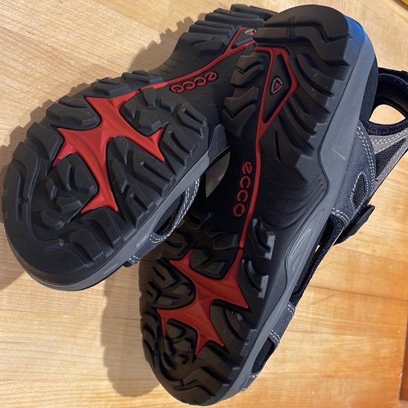 Men’s size 41 Ecco Yucatán Sandal in Marine color. Brand new. - Picture 3 of 4